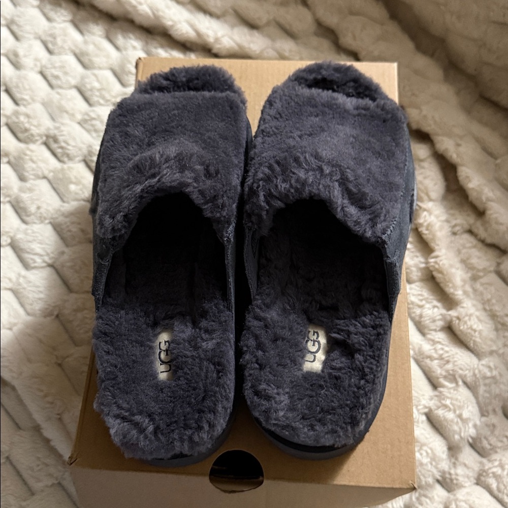 UGG Bayonna Slip-On in grey sz 6 - Picture 2 of 6